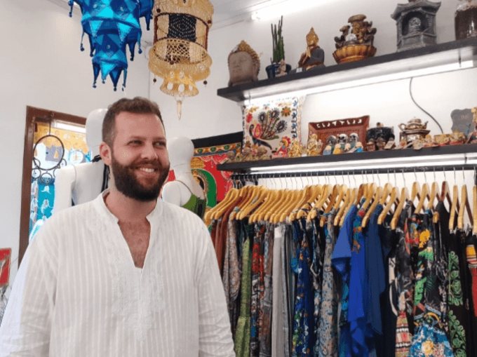 FabrÃ­cio Sagi, proprietÃ¡rio da Loja Incenso 