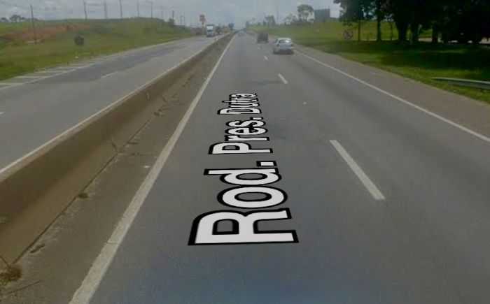 Acidente entre carros causa lentidão na Dutra em Pindamonhangaba