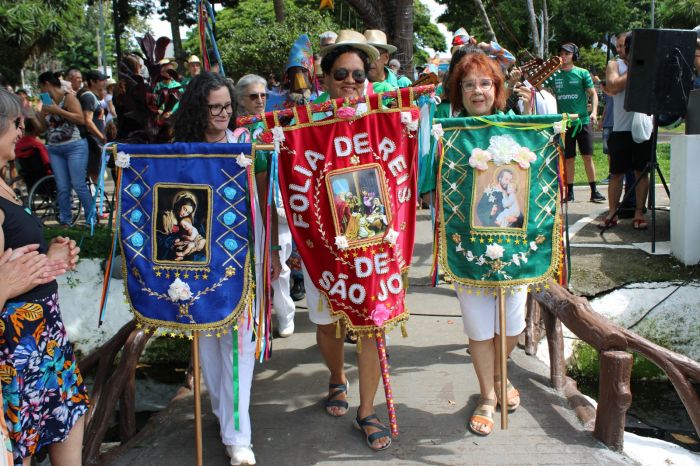 Encontro de Grupos Folclóricos celebra Folia de Reis em Pindamonhangaba