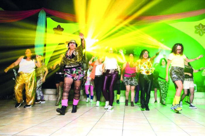 Projeto Dançar  50 celebra confraternização com tema Brasilidade e emociona público