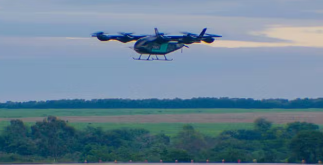 Protótipo de carro voador da Eve Air Mobility realiza primeiro voo no interior de São Paulo