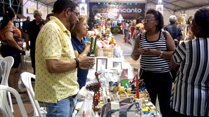 Artesãos do Projeto Arte Encanto participarão da Feira da Vila Especial de Natal no Armazém da Lagoa