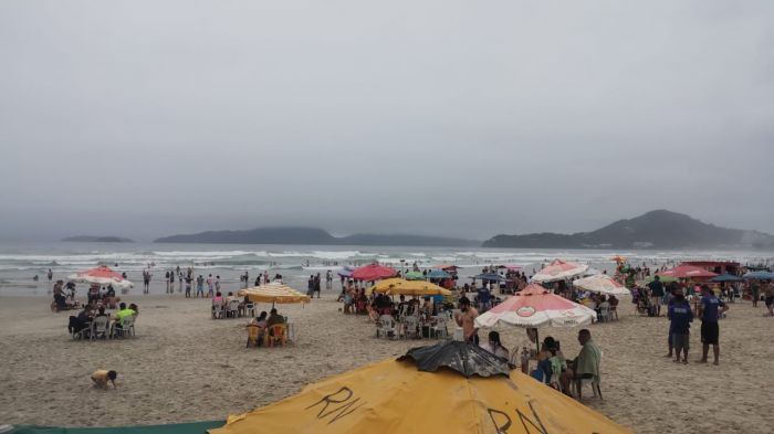 13 praias do Litoral de São Paulo estão impróprias para banho, segundo a Cetesb