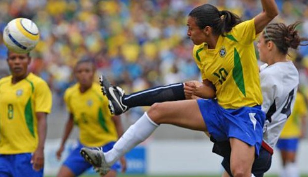 Futebol feminino em ascensão no Brasil: projetos, liderança feminina e novas oportunidades