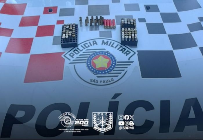 Homem é preso com armas e mais de 70 munições após denúncia de violência doméstica em Pindamonhangaba