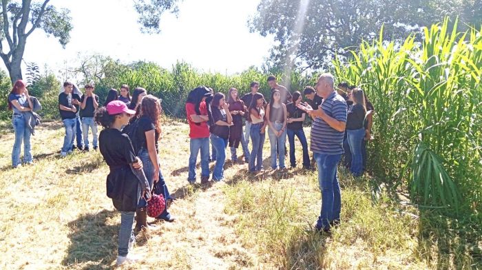 Parceria entre Prefeitura, ETEC e APTA fortalece formação de alunos do agronegócio