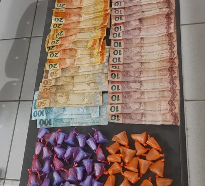 Polícia Militar apreende drogas e prende suspeito de tráfico no bairro Feital, em Pindamonhangaba