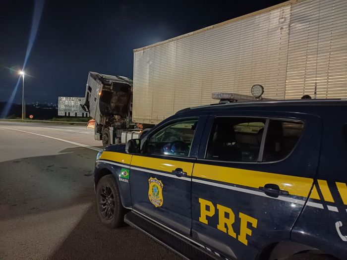 Veículos clonados são apreendidos pela PRF na Dutra em Jacareí