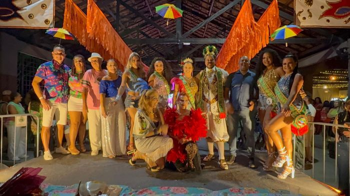 Corte do Carnaval 2026 de Pindamonhangaba é eleita em noite de festa e animação