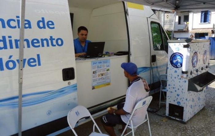 Van de atendimento da Sabesp leva serviços e negociação de débitos a Tremembé