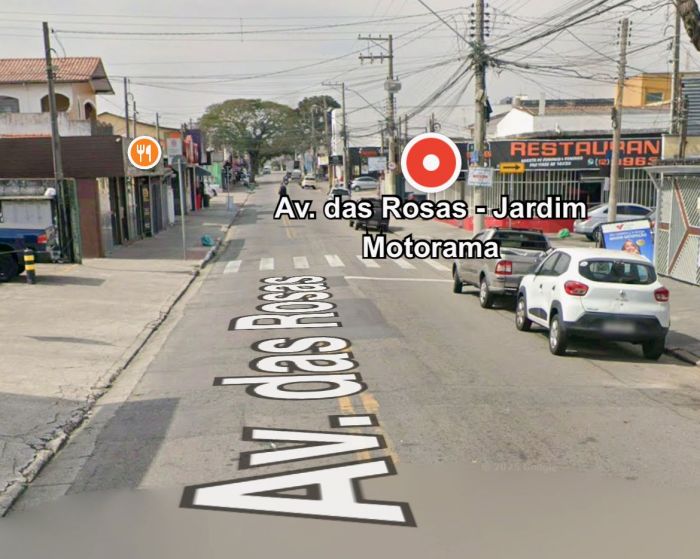 Acidente entre carro e moto deixa duas pessoas feridas em São José dos Campos 