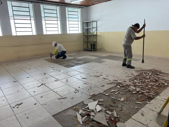 Prefeitura intensifica manutenção nas escolas municipais durante as férias em Pindamonhangaba