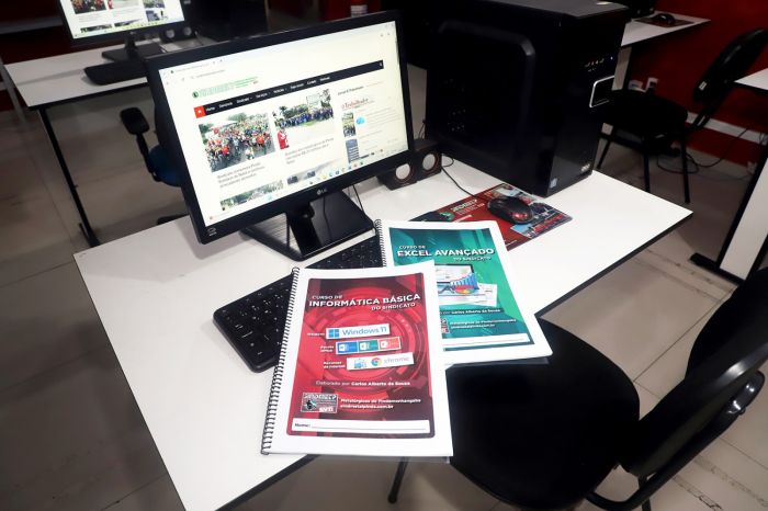 Sindicato dos Metalúrgicos de Pindamonhangaba oferece cursos gratuitos de informática