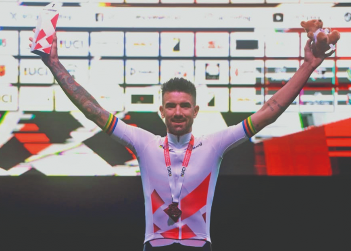Atleta de Pindamonhangaba conquista título geral da Copa do Mundo de Paraciclismo de Estrada 2026
