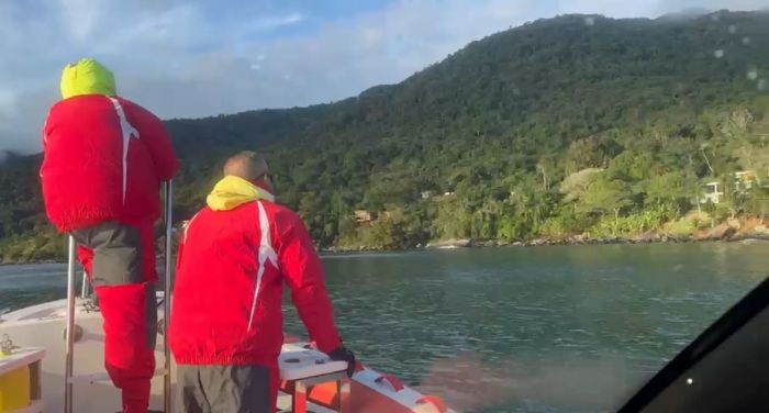 Casal desaparece após sair de moto aquática em Ilhabela