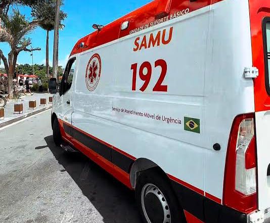 Colisão entre carros deixa uma mulher morta e cinco pessoas feridas em Pindamonhangaba