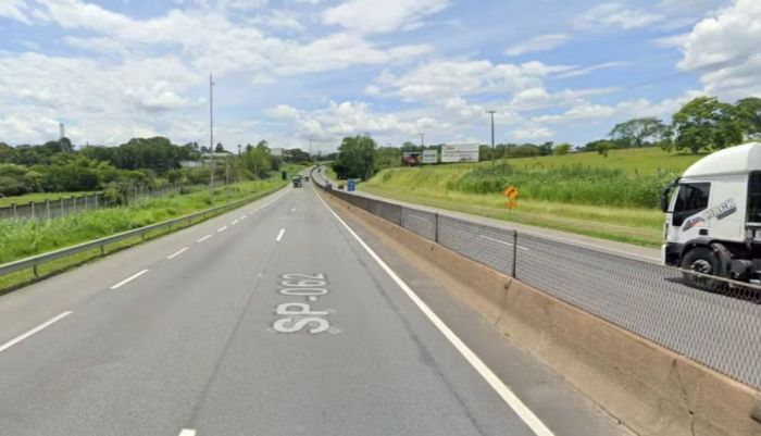 Jovem de 21 anos morre após acidente de moto na Dutra, em Guaratinguetá