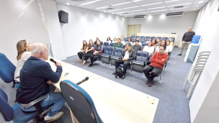 Prefeitura recebe 40 novos servidores aprovados em concurso para a Educação em Pindamonhangaba