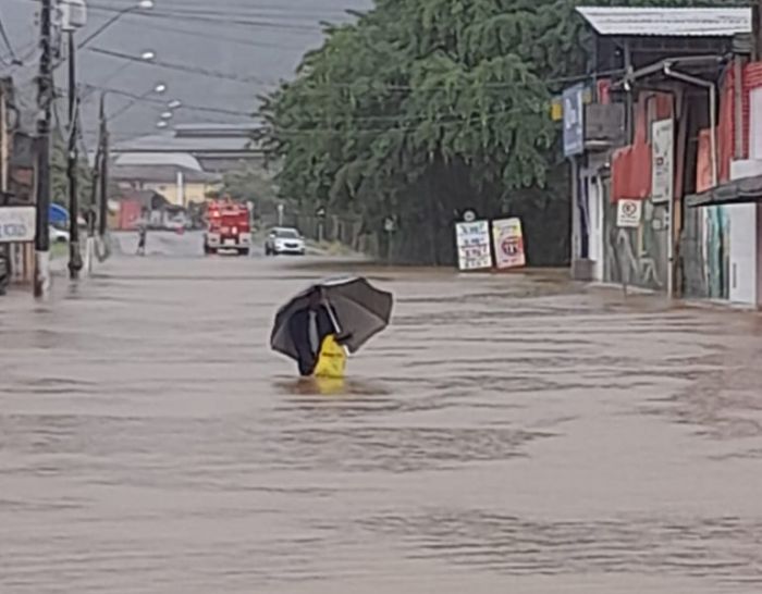Ubatuba em Alerta Máximo: Chuva Extrema Acumula Mais de 200 mm