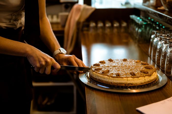 Curso gratuito ensina preparo e venda de tortas e quiches em Pindamonhangaba