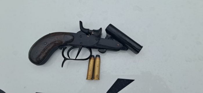 Homem é agredido e baleado após cobrar dívida em Caraguatatuba