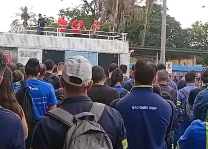 Manifestação na Gerdau cobra definição sobre empregos em setor de cilindros