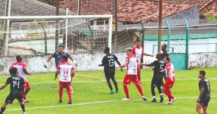 Rodada movimenta campeonatos de futebol com jogos equilibrados e decisões em Pindamonhangaba